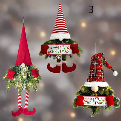 Avelena | Santa Gnome mit Weihnachtskranz und funkelnden LED-Leuchten – Perfekt für Haustür, Wand oder Fenster festliche Magie