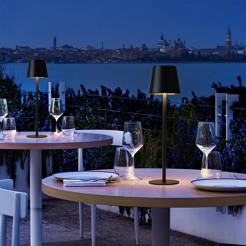 Avelena | LED Tischlampe – Kabellos, Touch-Bedienung & Dimmbares Licht