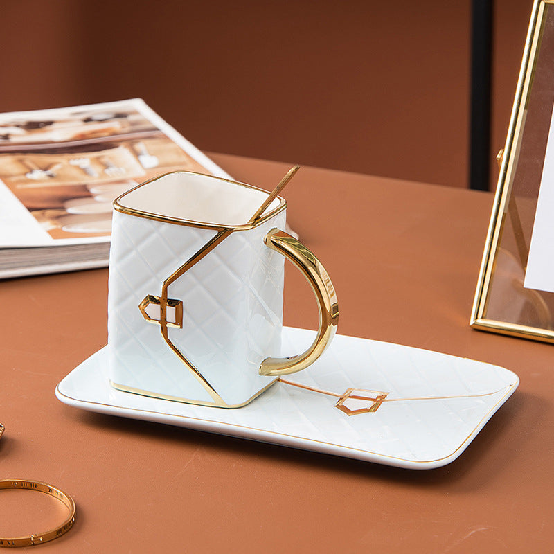 Avelena | Kreative Tasse mit Schale und Löffel