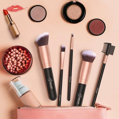Avelena | Make-Up Pinsel Starterset mit Schwämmen, Wimpernzange und Tasche In Schwarz