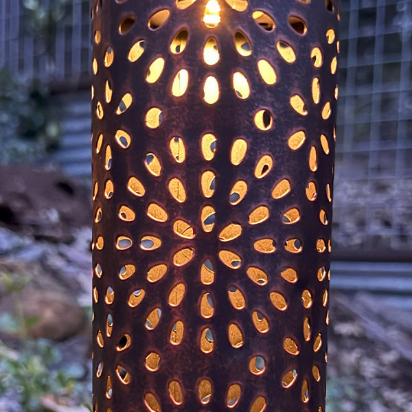 Avelena | Zylinderförmige Metall Außen Solarlichter Für Den Garten, Set mit Zwei