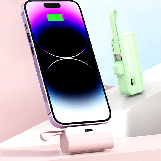 Avelena | Tragbare Powerbank mit hoher Kapazität und eingebauten Kabeln