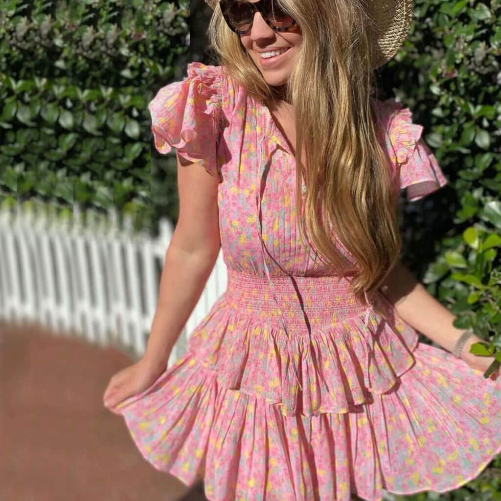 Süßes, gerüschtes, gestuftes Rüschen-Minikleid mit Blumenmuster – Rosa