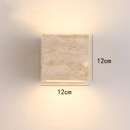 Avelena | Wandleuchte aus Travertin für eine warme und elegante Atmosphäre