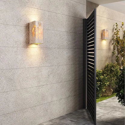 Avelena | Wandleuchte aus Travertin für eine warme und elegante Atmosphäre