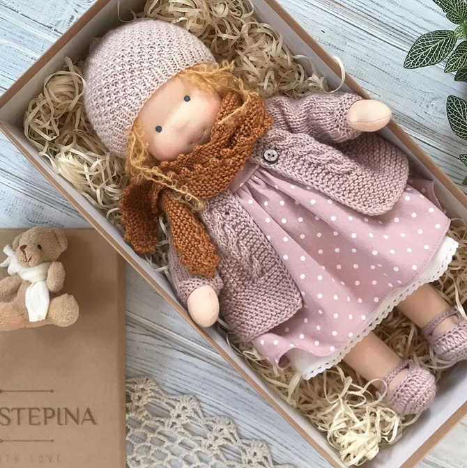 Avelena | Süße handgemachte Waldorfpuppe