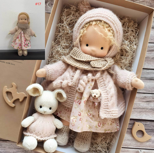 Avelena | Süße handgemachte Waldorfpuppe