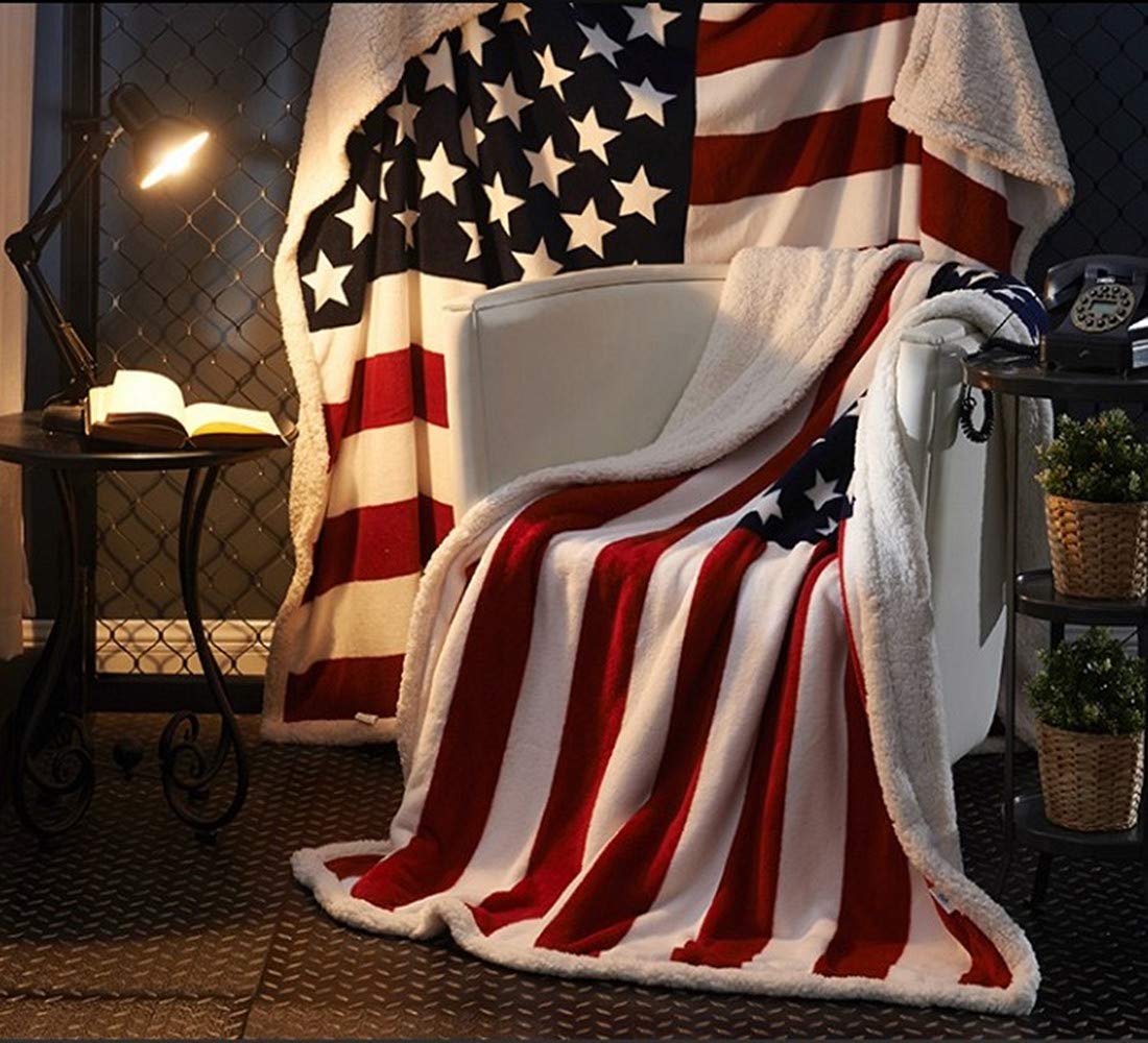 Avelena | Flanell-Sherpa-Decke mit amerikanischer Flagge