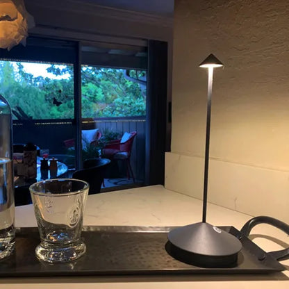 Avelena | Wireless LED Tischlampe - ClarityGlow