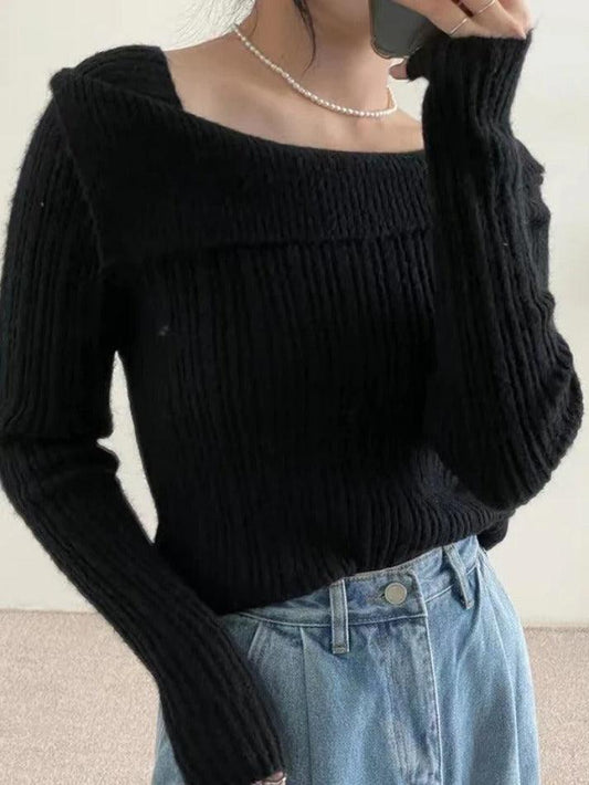 Einfarbiger, schmaler Strickpullover mit Reverskragen